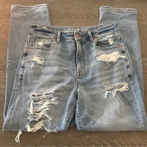 American Eagle Jeans Women's Size 8 Long Mom Jean Distressed Denim Blue Jeans